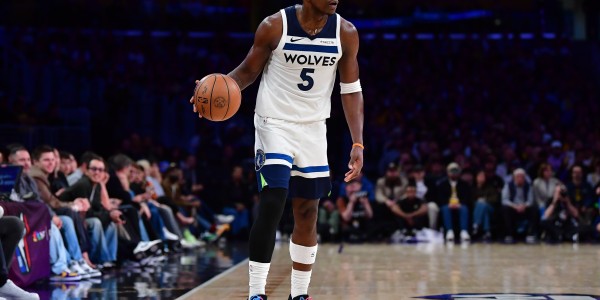 Scotto：爱德华兹已获准恢复场上篮球训练活动 明日继续缺战活塞