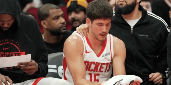 mk体育平台-火记：火箭近两场合计让对手抢到了36个前场板+投中36记三分